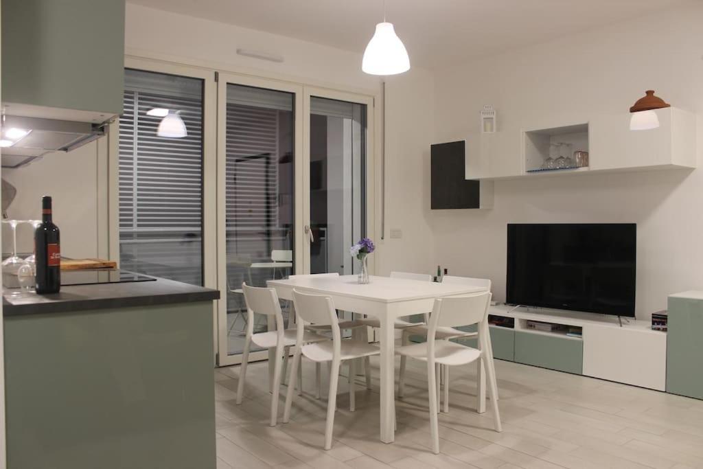 Luxury 3 Bedroom Apartment 100 Mq Next To Rho Fiera And San Siro Milan Exterior photo